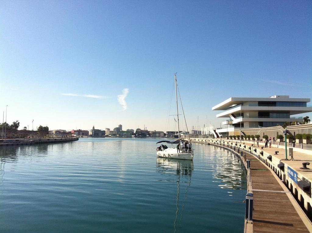 Apartup Las Naves Valencia Exterior photo
